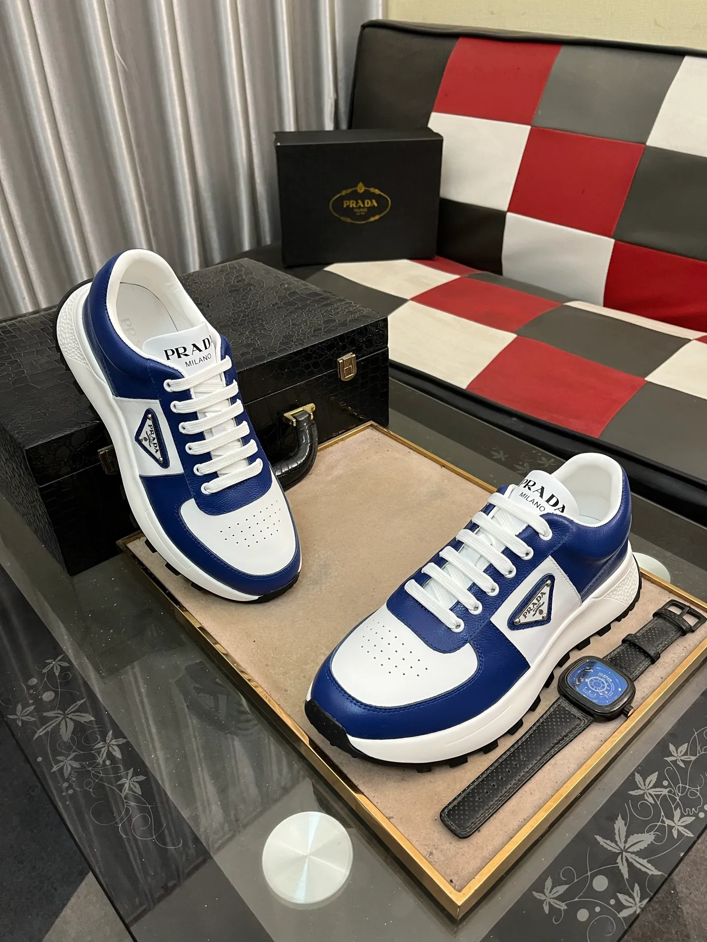 Men's shoes 💰440⌚️⌚️ PRADA [Prada] popular men's shoes, casual shoes and sports shoes! High-end quality 🍀 The upper is made of imported original cowhide 💥 cowhide lining; the original molded outsole. The style is correct and elegant, comfortable and versatile💪 Three quality guarantees. Size: 38-44, 3️⃣colors available.